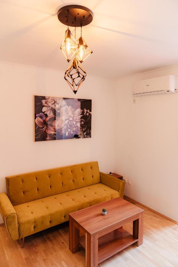 Romanian Athenaeum 1Br Apartment With Amazing View Bucureşti Exterior foto