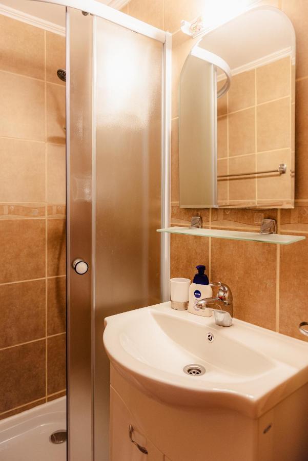 Romanian Athenaeum 1Br Apartment With Amazing View Bucureşti Exterior foto